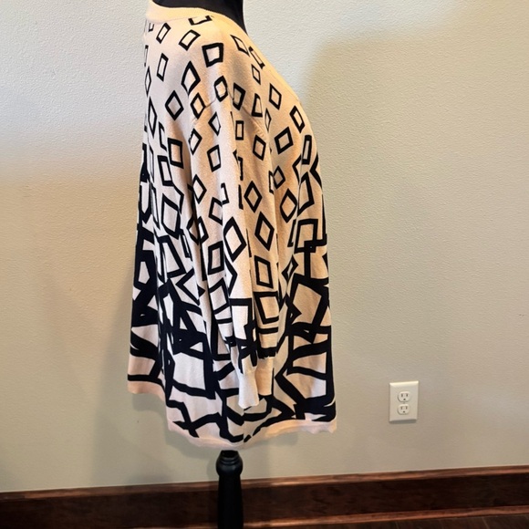 LouLou Artsy Abstract Print Cardigan, size 1X, Lagenlook Spring Office Layering - Picture 5 of 10